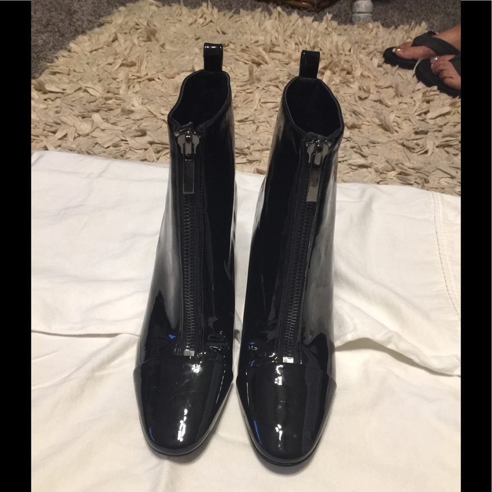 (NWOT) Kendall & Kylie 7.5